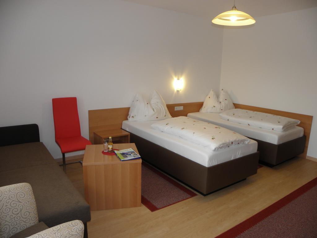 Hotel-Gasthof Stoff Wolfsberg Zimmer foto