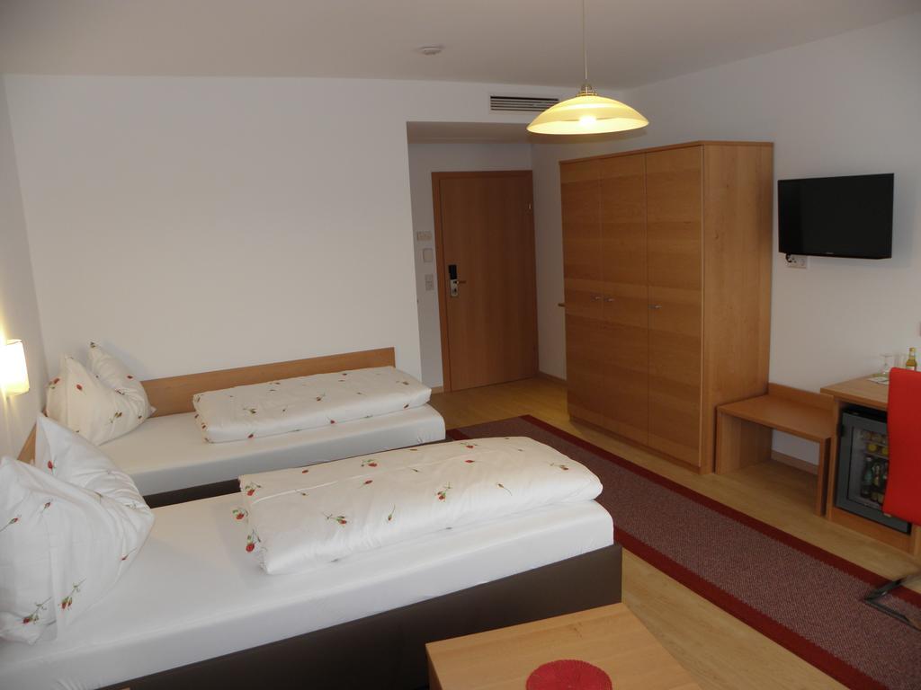 Hotel-Gasthof Stoff Wolfsberg Zimmer foto