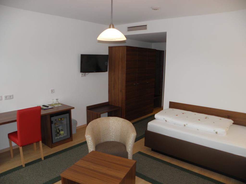 Hotel-Gasthof Stoff Wolfsberg Zimmer foto