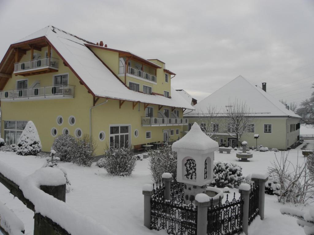 Hotel-Gasthof Stoff Wolfsberg Exterior foto