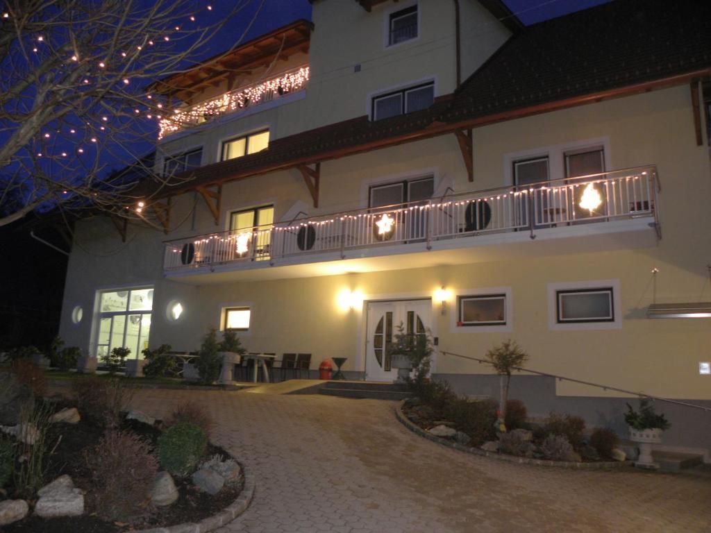 Hotel-Gasthof Stoff Wolfsberg Exterior foto
