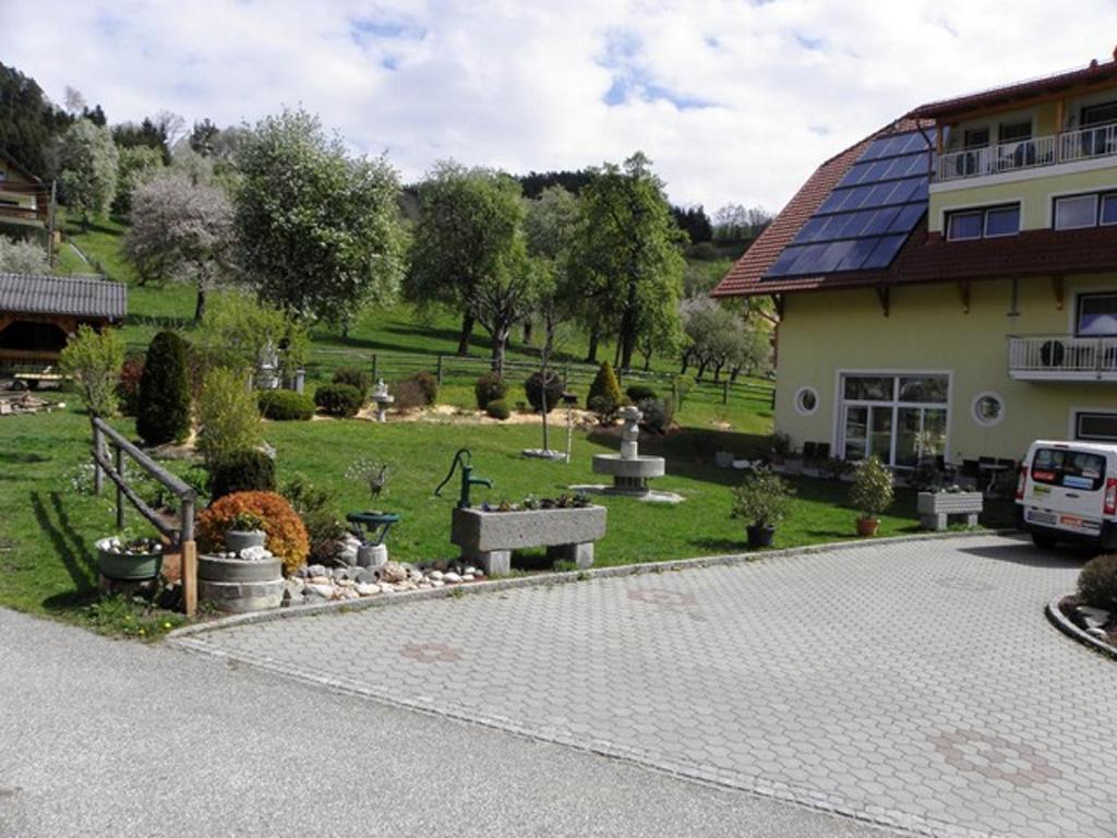 Hotel-Gasthof Stoff Wolfsberg Exterior foto